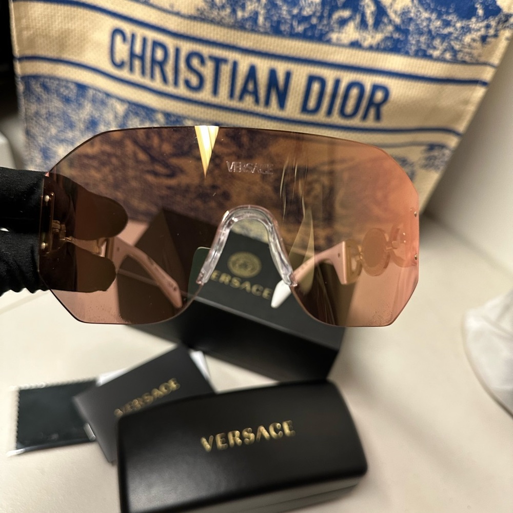 Authentic Versace Sunglasses Brand New - Picture 9 of 13